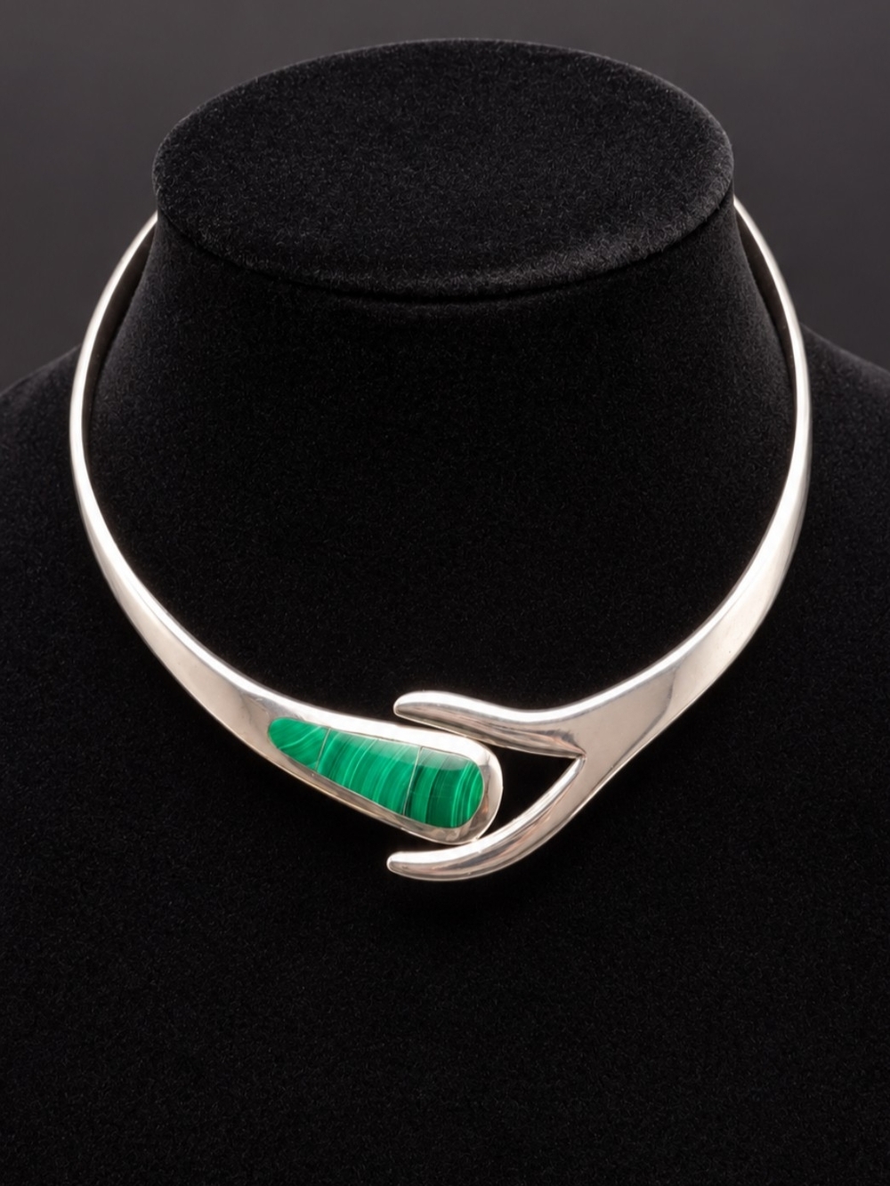 Vintage Taxco Sterling Hinged Collar/Necklace w Malachite Inlay 111g